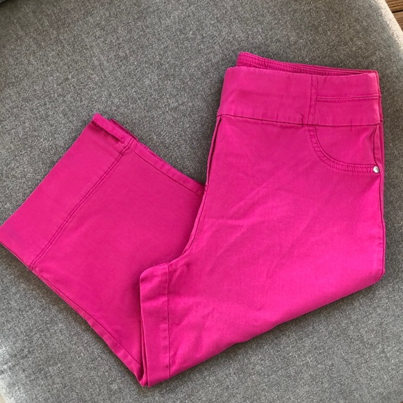 ALFRED DUNNER Petite Pull-On Crop Pants - Picture 3 of 5